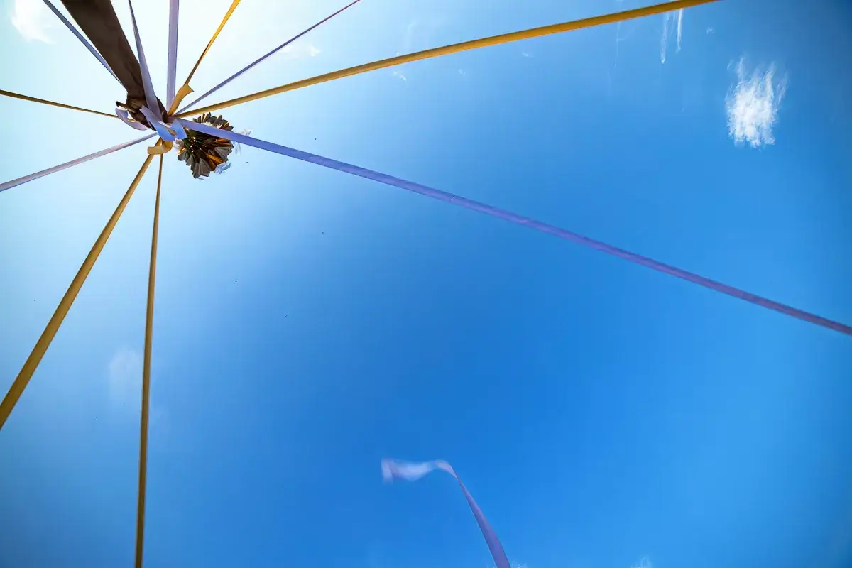 Bouquet de la mariée durant le jeu du ruban.